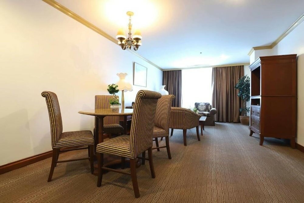 Фото Tiara Oriental Hotel