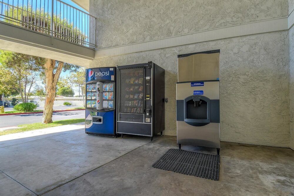 Фото Motel 6 San Diego, Ca - North