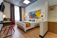 Фото Colors Central Ladadika