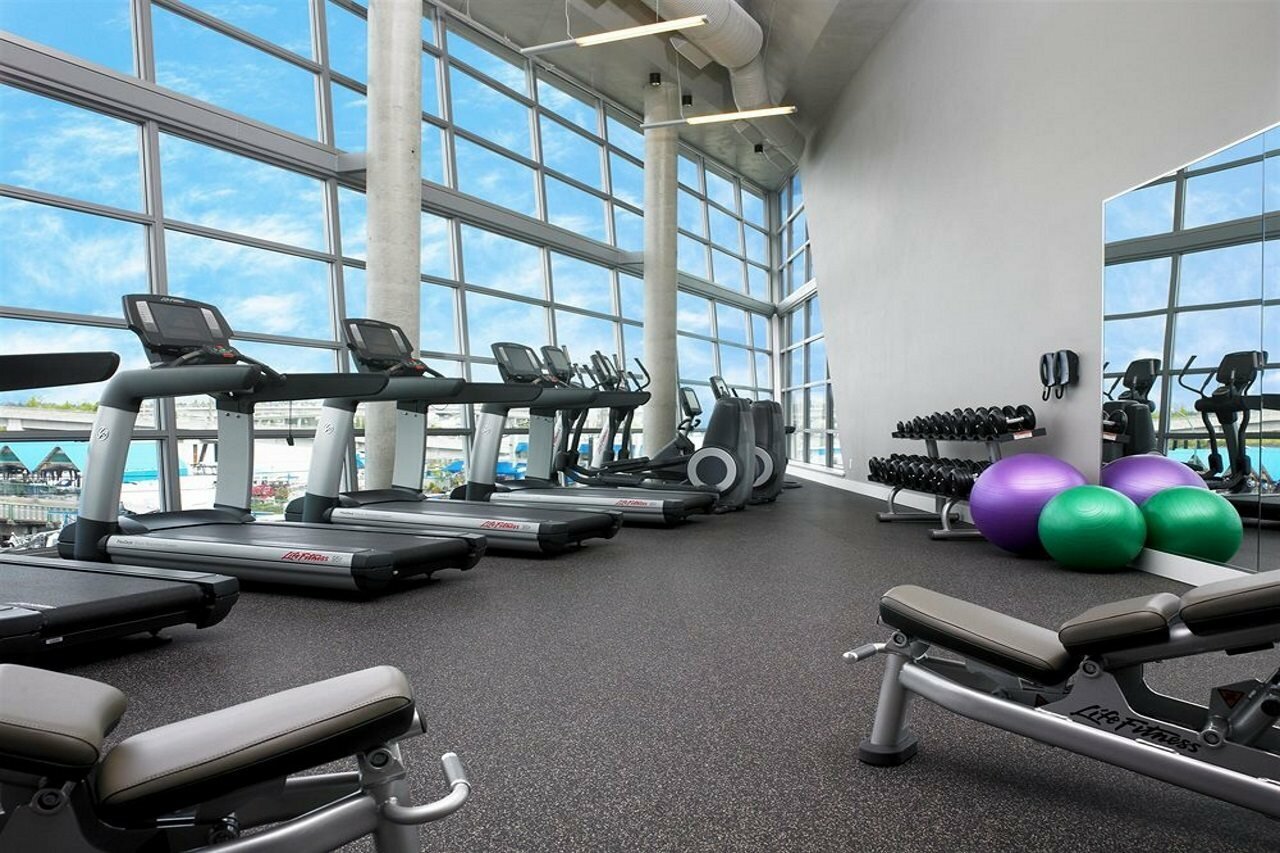 Фото The Westin Wall Centre, Vancouver Airport