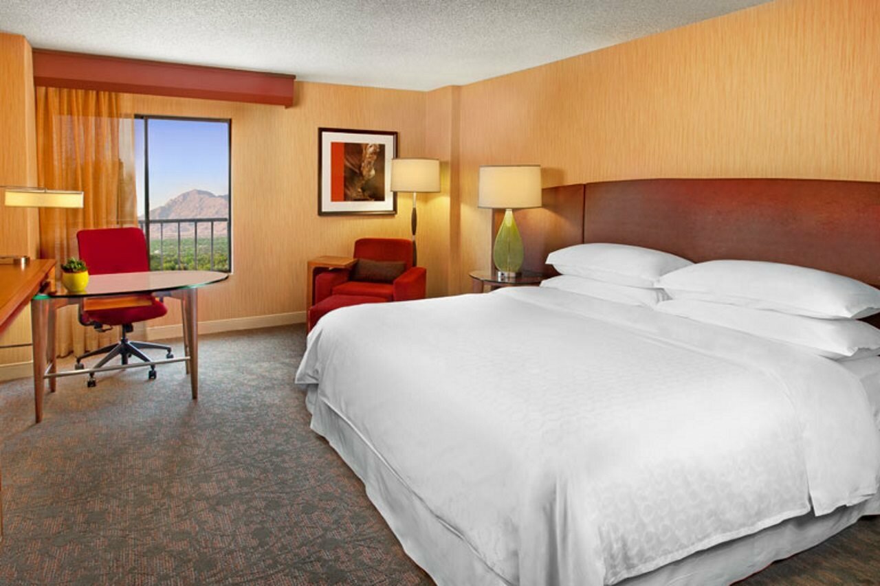 Фото Sheraton Albuquerque Airport Hotel