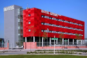 Гостиница Ramada by Wyndham Madrid Getafe в Чинчоне