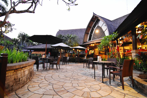 Внешний вид отеля Hotel Vila Lumbung в Керобокане Келоде, фото 5