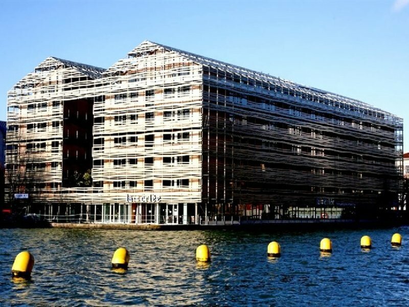 Фото Holiday Inn Express Paris - Canal de la Villette