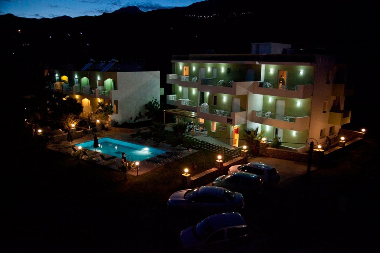 Фото Manolis Apartments