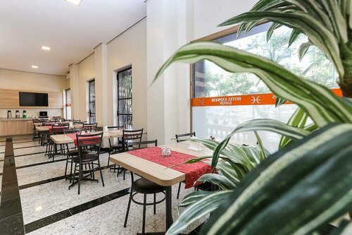 Гостиница Hotel Express Savoy Centro Histórico в Порту-Алегри