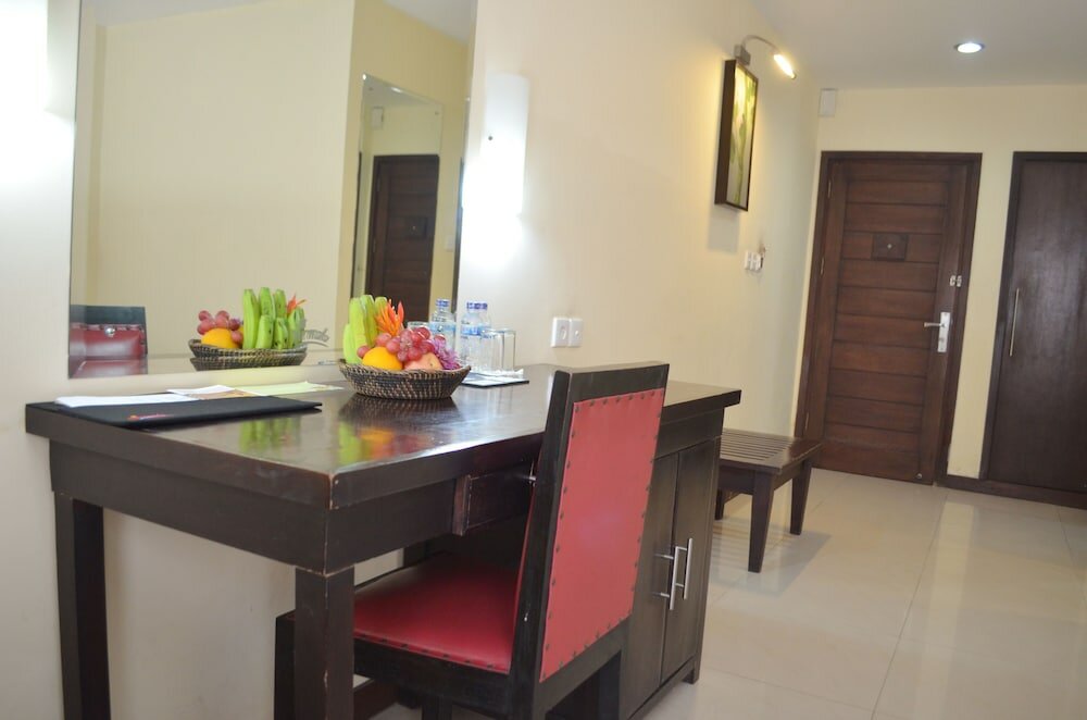 Фото Nirmala Hotel and Convention Centre