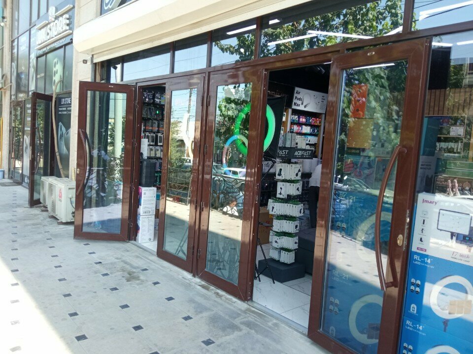 Items for mobile phones Elite Mobile, Osh, photo