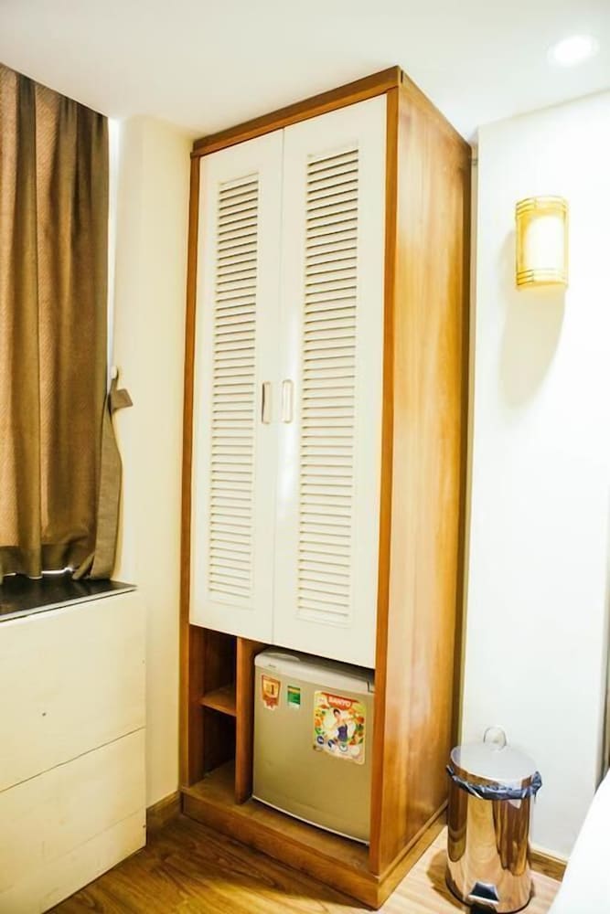 Фото Hoang Gia Hotel 150 Nghi Tam HN-BayLux