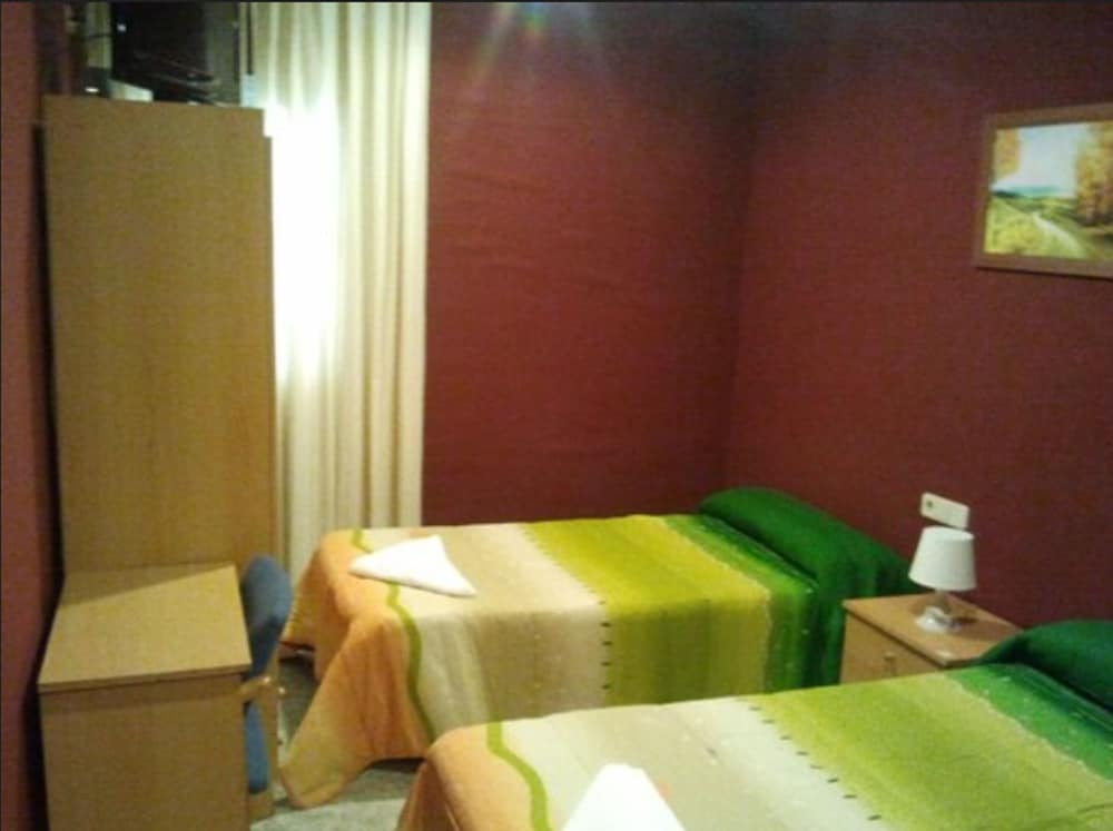 Фото Hostal Emilio