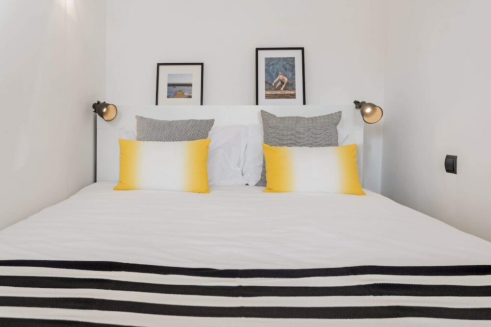 Фото Elias Garcia II by An Island Apart