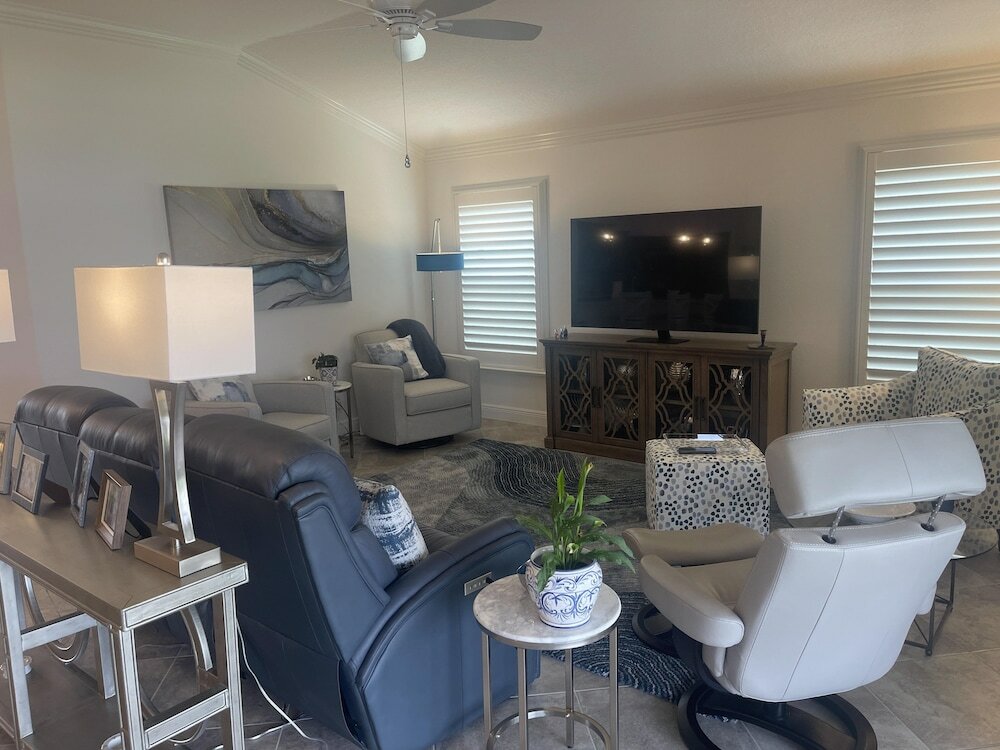 Фото Designer Home In Saint Catherine