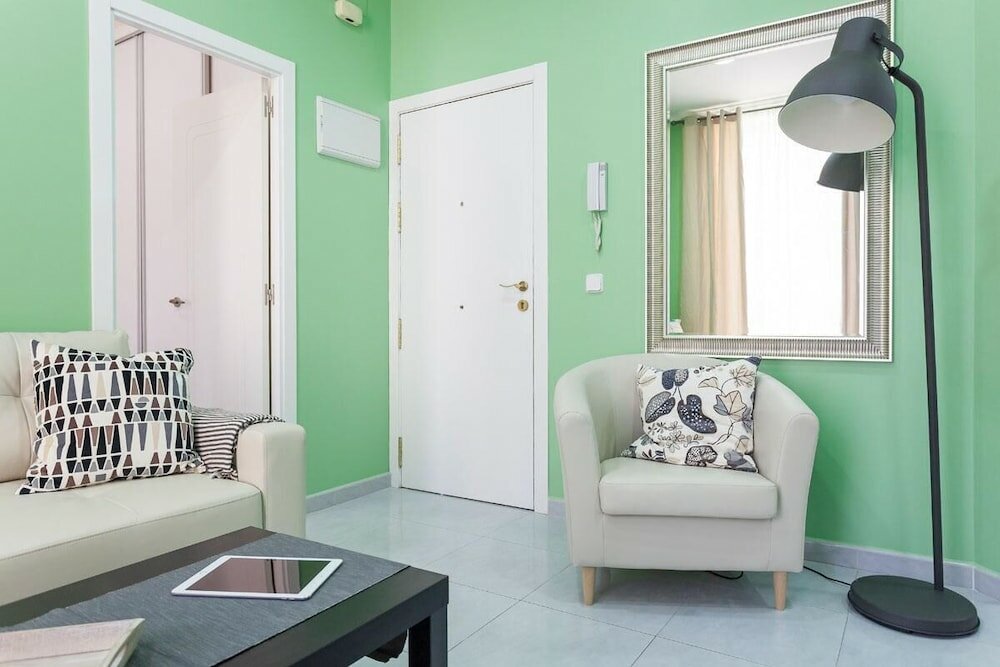 Фото Sunny Urban Apt. Historic District - Sol