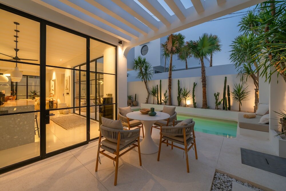 Фото Sanctum house