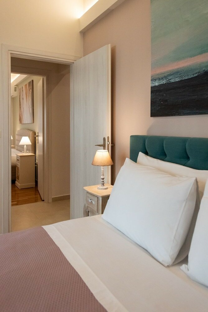 Фото Blue Ark Acropolis Compass