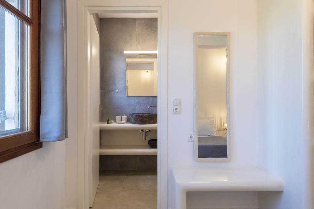 Фото Theodora's Family Suite