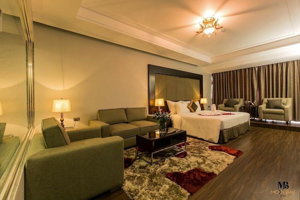 Фото Moon Halo Hotel