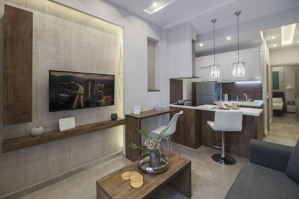 Фото Flow - White Tower Two Bedroom Suite