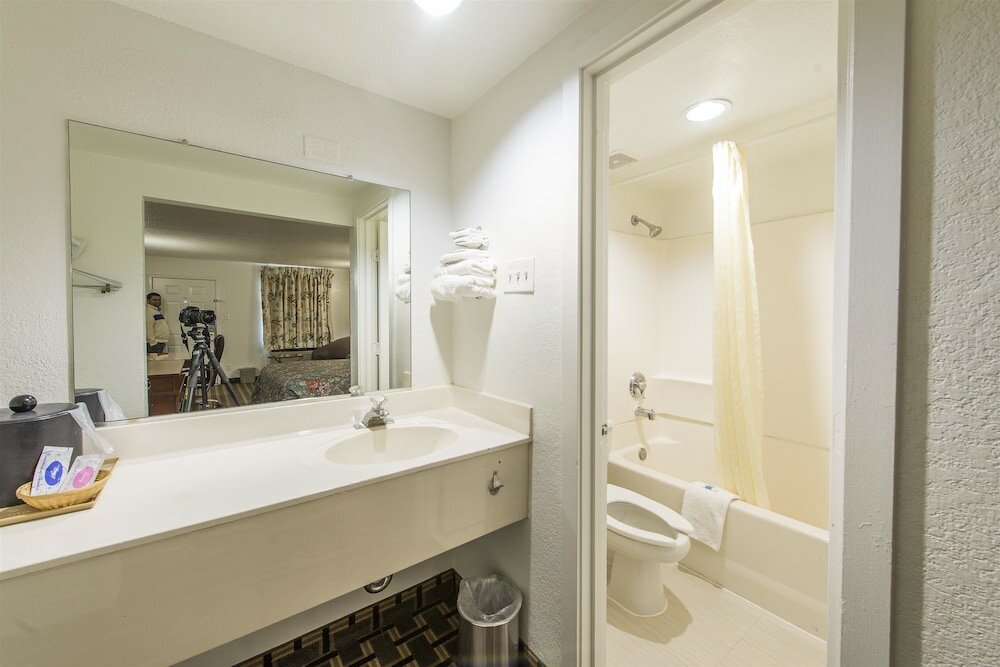 Фото Motel 6 Houston, Tx - Brookhollow