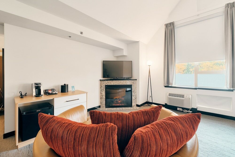 Фото Aava Whistler Hotel