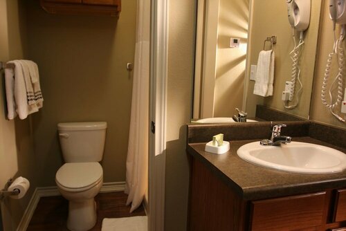 Гостиница Eagle's Den Suites at Big Spring в Биг Спринг