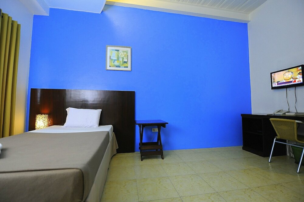 Фото First Pacific Inn