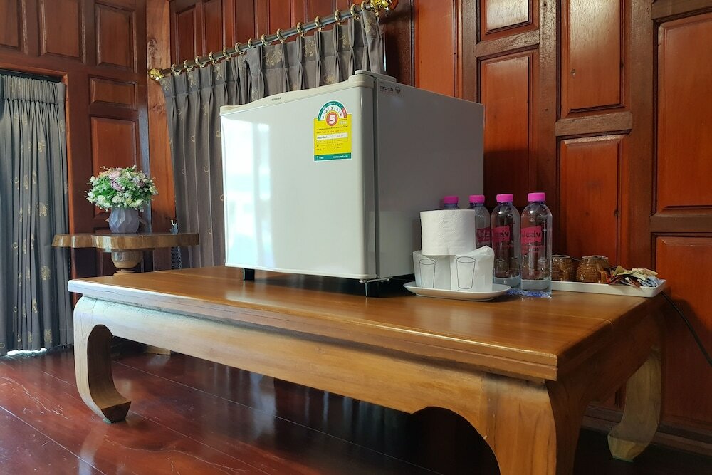 Фото PoonSook Resident Hotel