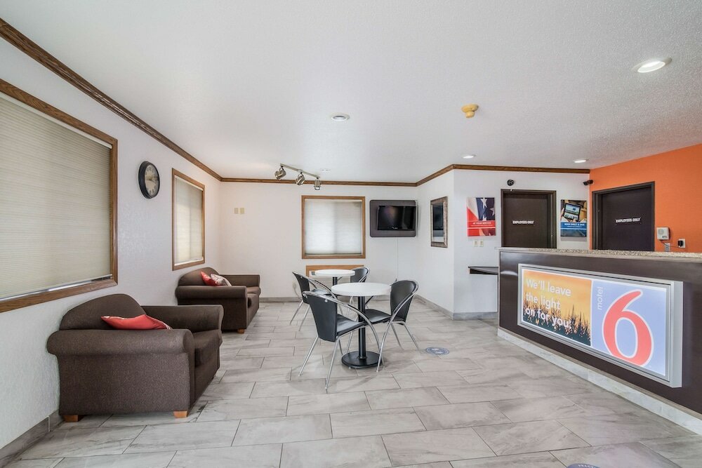 Фото Motel 6 Fargo, Nd - South