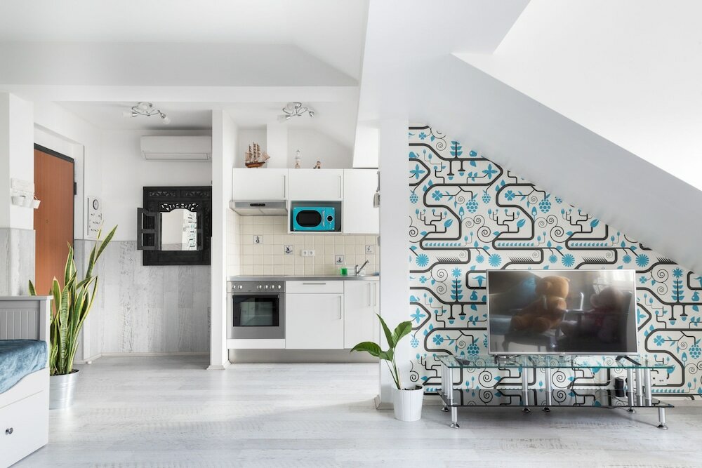 Фото Royal Court Apartments