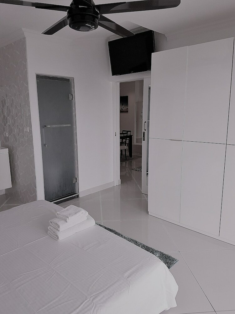 Фото Vtsix Condo Rentals at View Talay 6 Pattaya