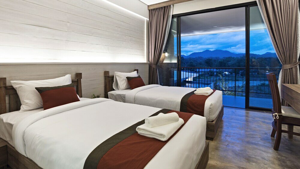 Фото B2 Mae Hong Son Premier Hotel