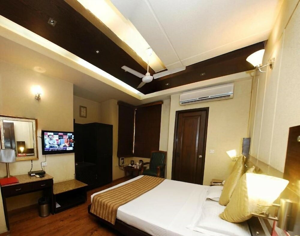 Фото Hotel Royal Castle Grand