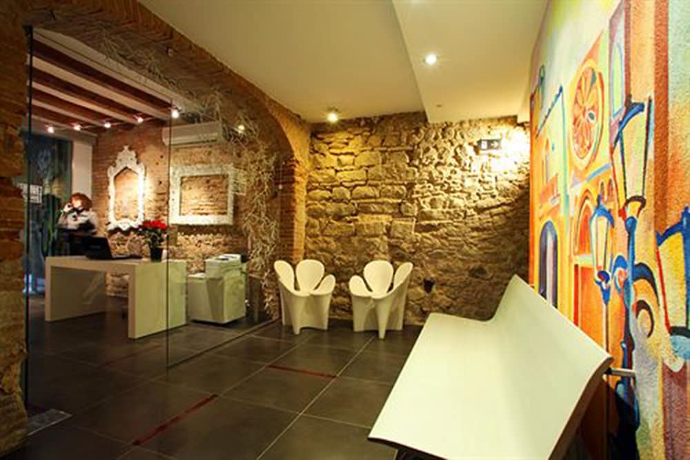 Фото Apartaments Ciutat Vella