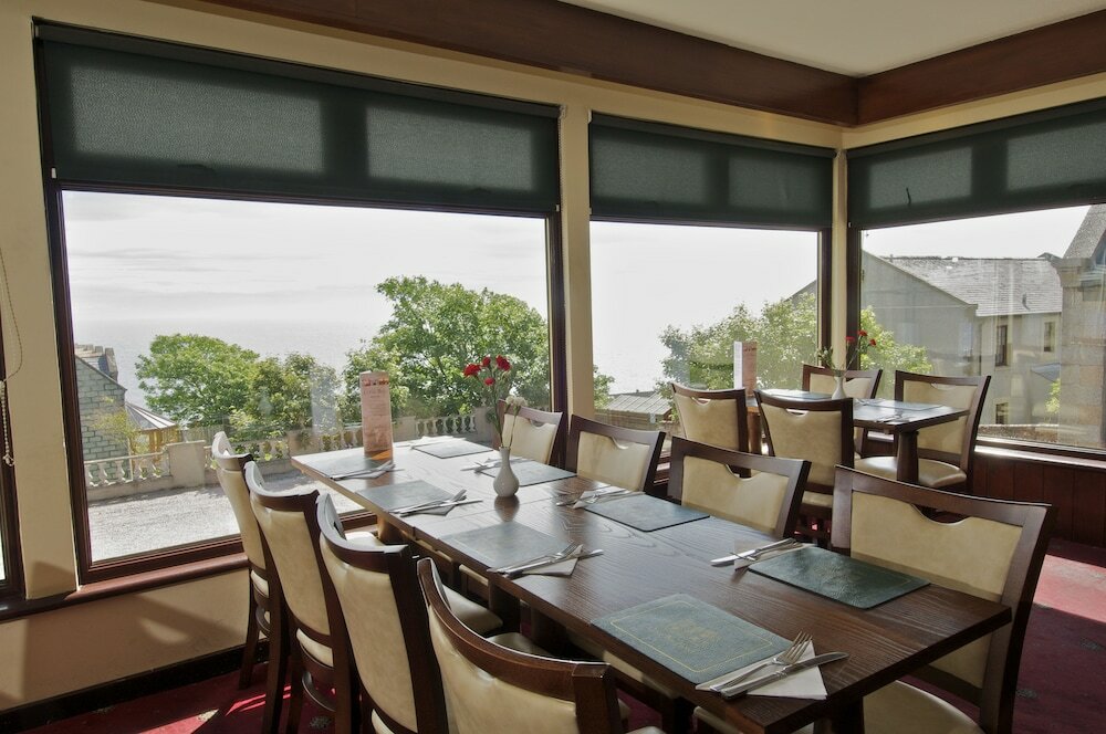 Фото Cove Bay Hotel