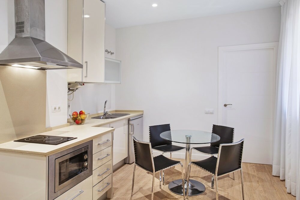 Фото Apartamentos Metrópolis Sevilla