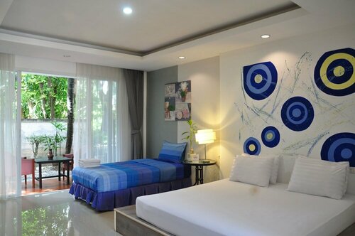 Хостел Eat n Sleep на Пхукете