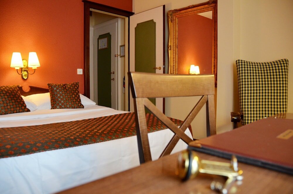 Фото Athmos Hotel