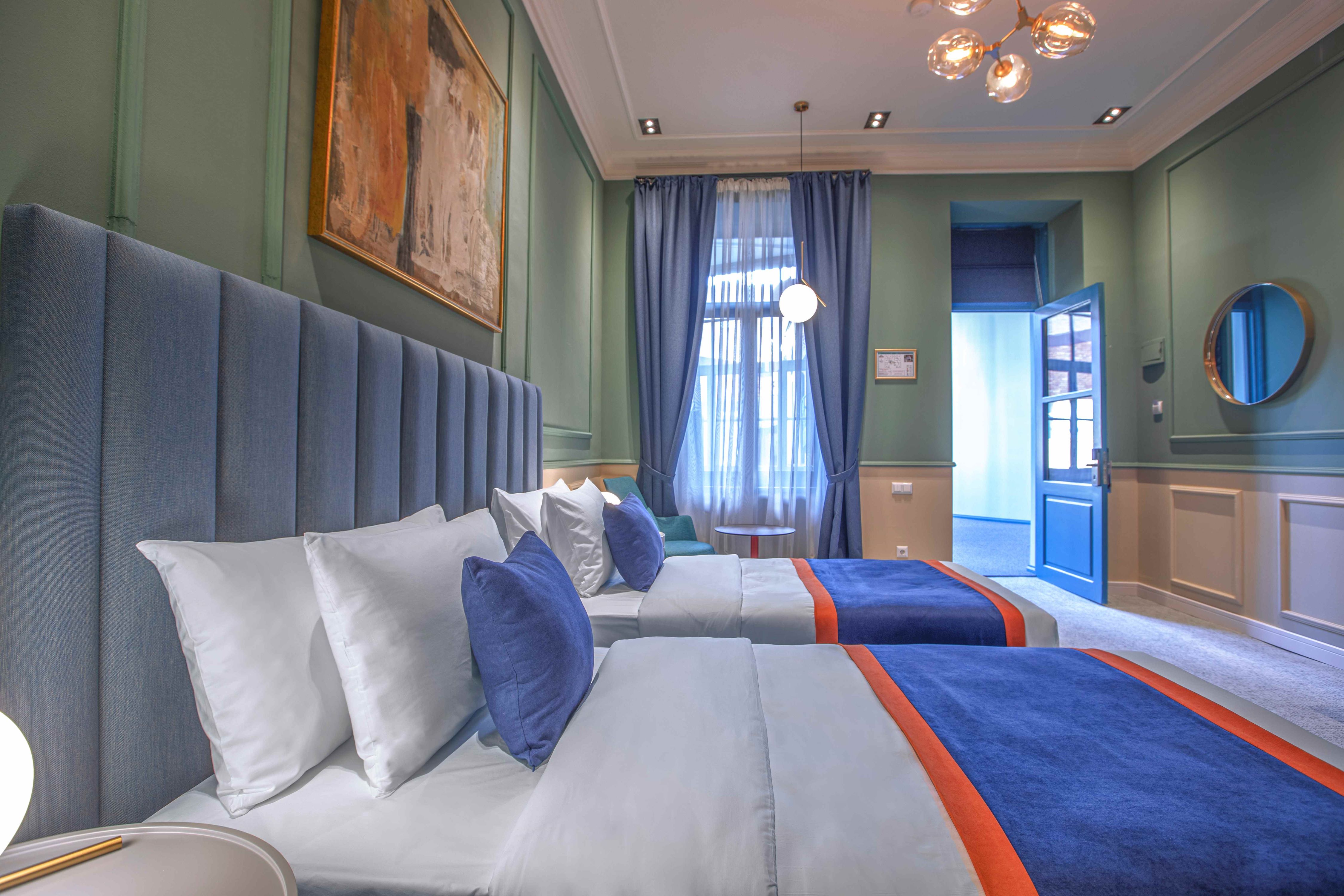 Фото Heritage Hotel & Suites