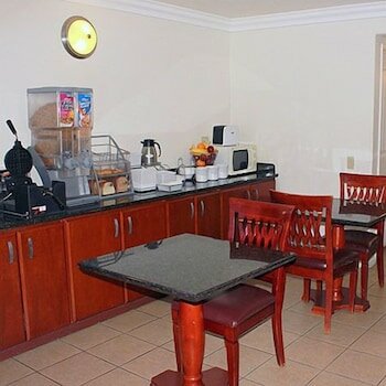 Фото Motel 6 Fresno, Ca