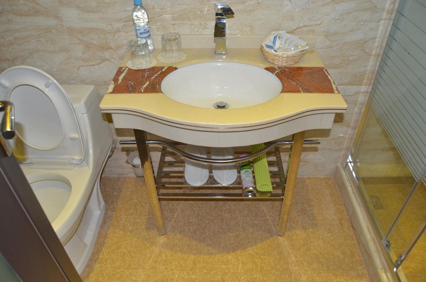 Фото Golden House