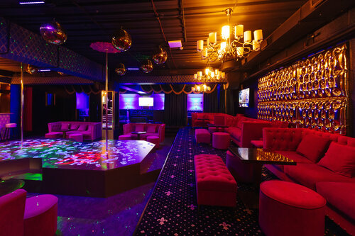 Пойыз жолсерігі бар порно видео