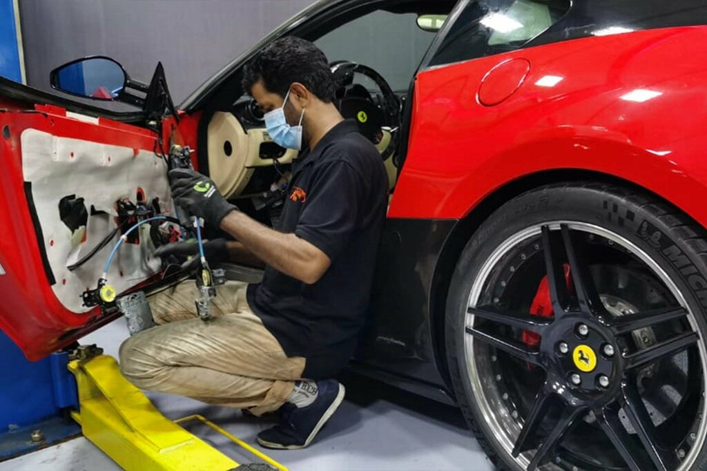 Car service, auto repair Allanzis Motor Works, Dubai, photo