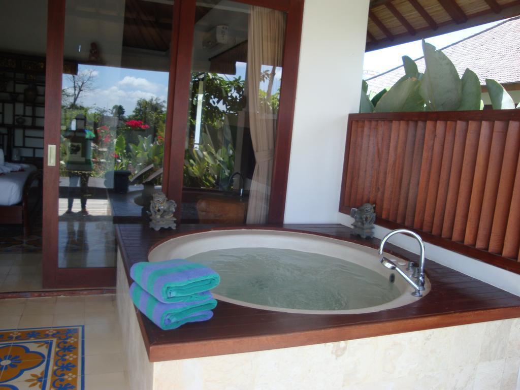 Фото Aqua Bali Villa