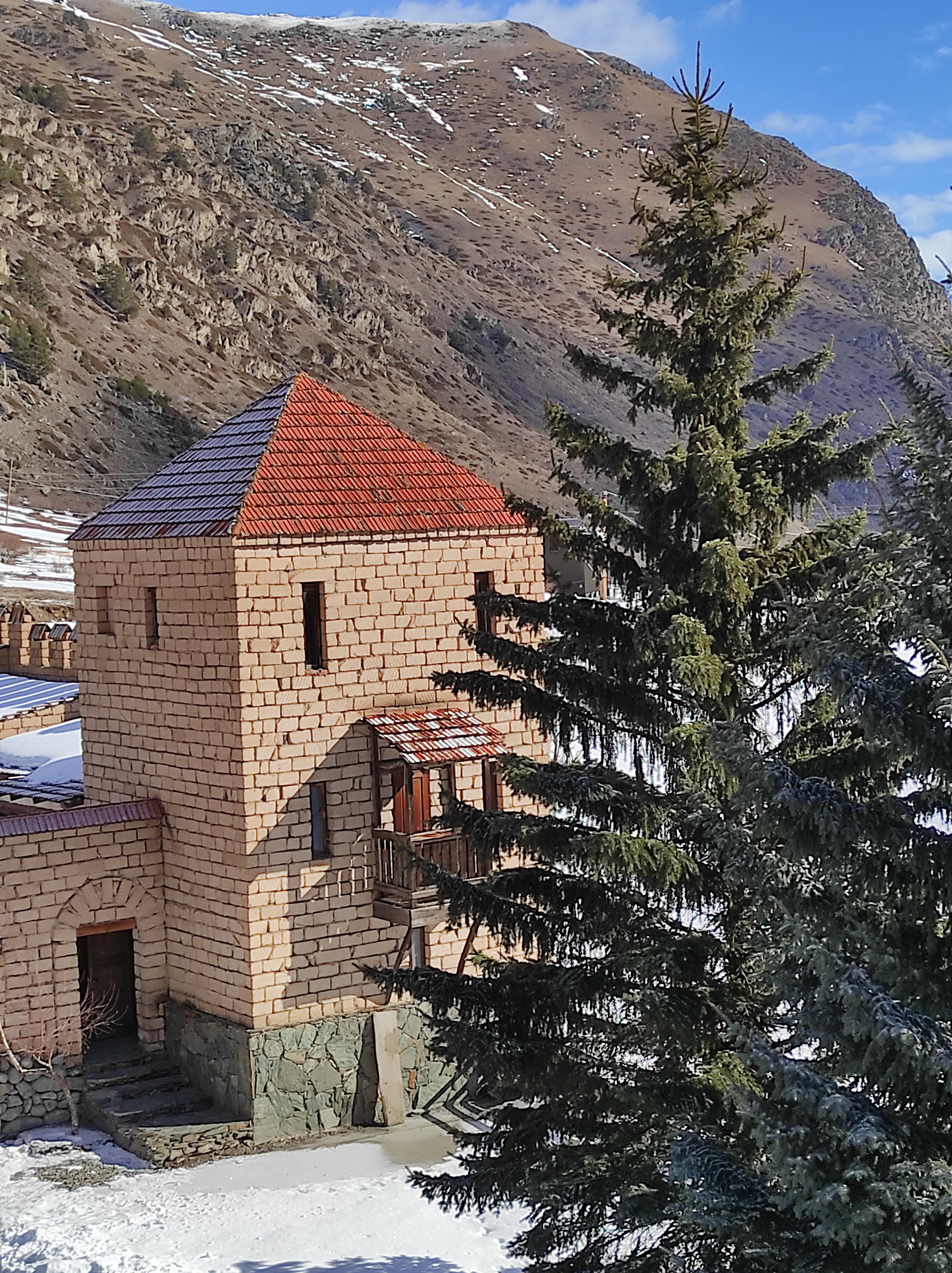 Фото Usengi Hotel and Hostel