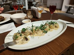 Mone (Dinskaya stanitsa, Krasnaya Street, 77А) ، مطعم