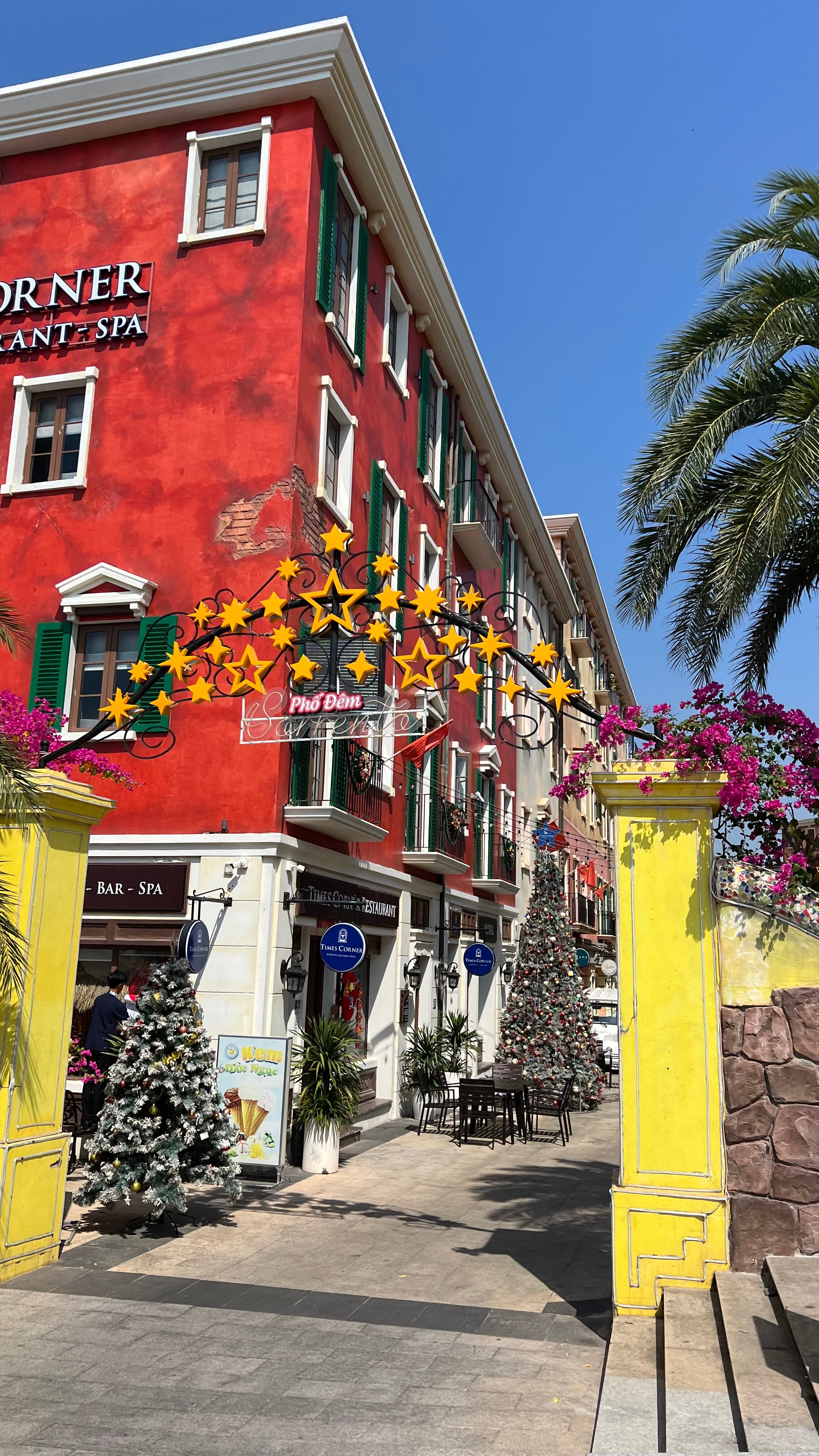 Фото Times Corner Sorrento Hotel