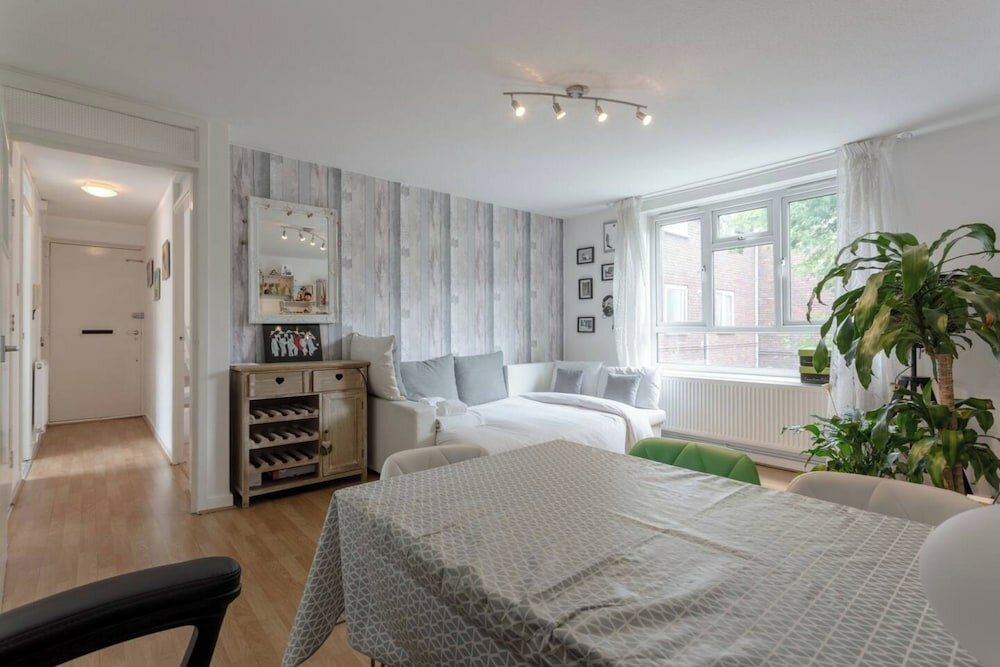 Фото Stylish 1 Bedroom Apartment Near Clapham Junction