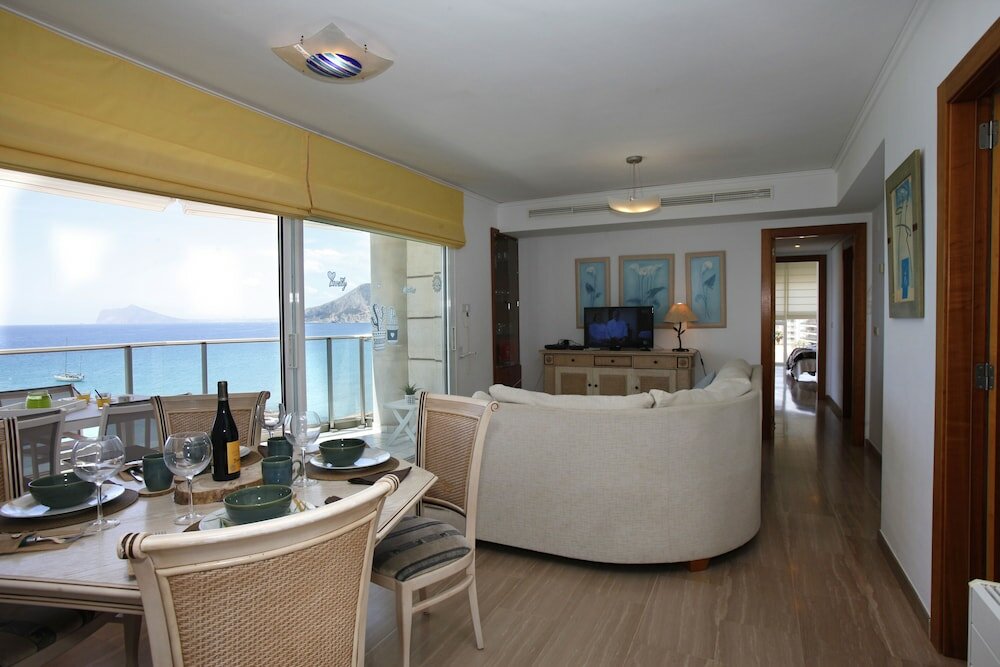 Фото Exclusive Frontline Apt. in Luxury Residence