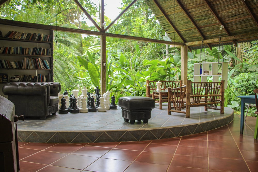 Фото Secluded Beach Hotel