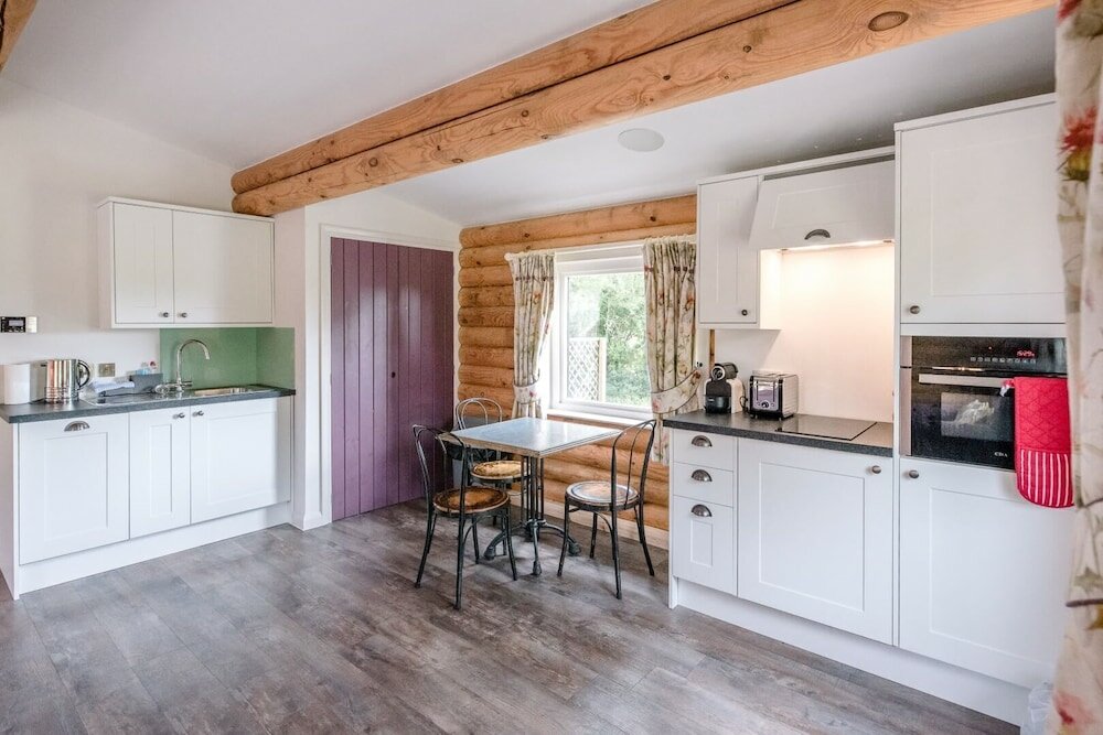 Фото Magnolia, Kingfishers